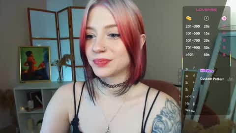 Snapshot of arielabradberry chatting on November 6, 3:35 pm Ariel online show from November 6, 3:35 pm