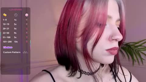 Snapshot of arielabradberry chatting on November 8, 1:55 pm Ariel online show from November 8, 1:55 pm