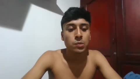 Snapshot of arielaritz chatting on October 15, 2:11 am arielaritz online show from October 15, 2:11 am