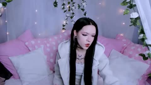 arielblis online show from January 10, 9:33 am