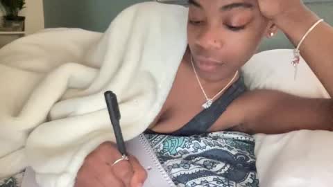 Snapshot of arielbliss69 chatting on March 28, 11:37 pm arielbliss69 online show from March 28, 11:37 pm