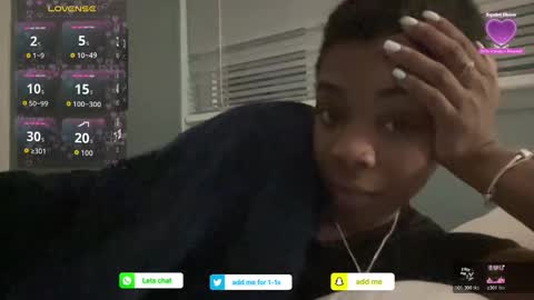 Snapshot of arielbliss69 chatting on April 11, 8:07 am arielbliss69 online show from April 11, 8:07 am