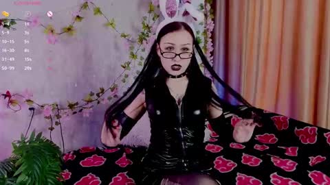 Snapshot of ariellemckoon chatting on March 11, 5:35 am Dee online show from March 11, 5:35 am