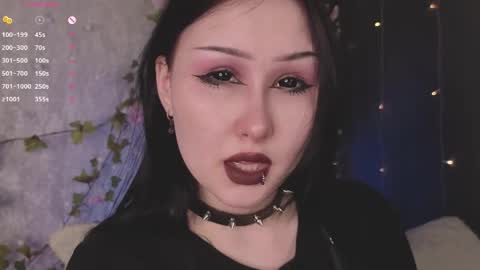 Snapshot of ariellemckoon chatting on April 10, 4:39 am Dee online show from April 10, 4:39 am