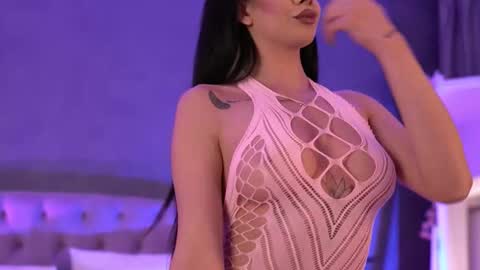 Ariell online show from November 17, 6:24 pm