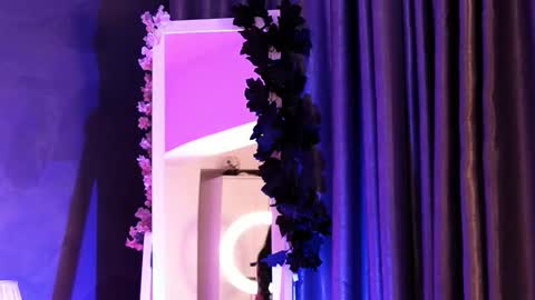 Ariell online show from November 19, 6:41 pm