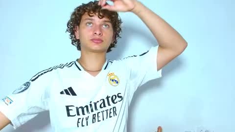 Ariel Aoir online show from April 3, 11:36 pm