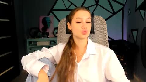 Snapshot of arielsykes chatting on September 18, 1:57 pm arielsykes online show from September 18, 1:57 pm