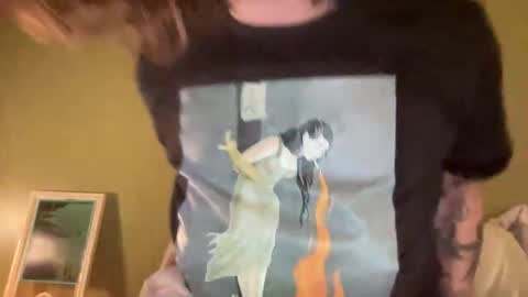 ariel  colin when hes here online show from April 2, 3:59 am