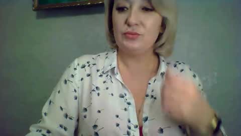 ArielXLoveresss online show from November 9, 10:35 am