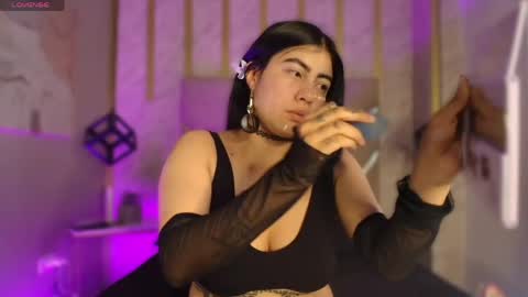 Ariia sweett online show from April 3, 2:15 pm