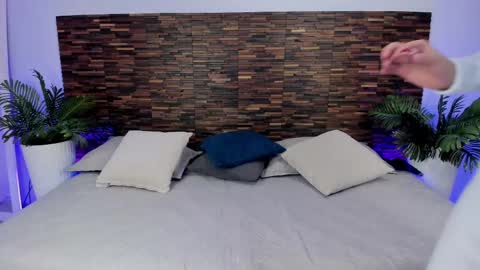 Snapshot of ariiaa_1 chatting on November 13, 2:49 pm ARIANNA online show from November 13, 2:49 pm