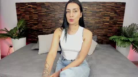 Snapshot of ariiaa_1 chatting on July 12, 5:20 am ARIANNA online show from July 12, 5:20 am