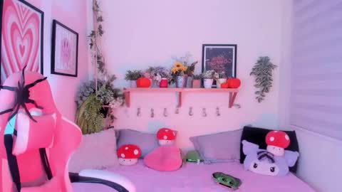 arii online show from October 8, 6:05 pm