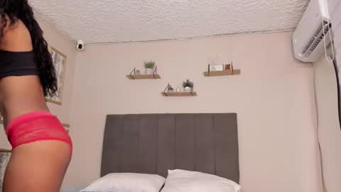 Snapshot of aris_emma chatting on October 26, 7:20 pm Aris Emma online show from October 26, 7:20 pm