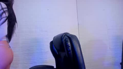 Snapshot of aris_logan chatting on May 9, 5:12 am aris_logan online show from May 9, 5:12 am