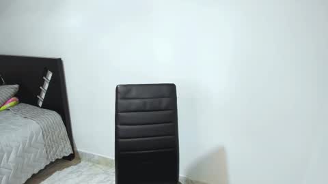 Snapshot of aristena_01 chatting on November 20, 2:23 am aristena_01 online show from November 20, 2:23 am