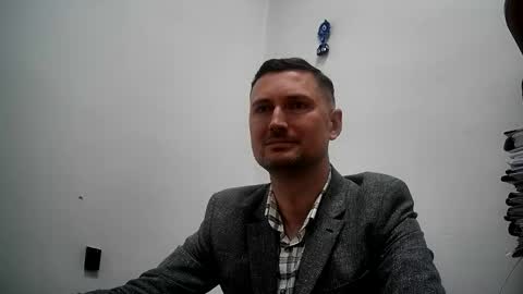 Snapshot of aristocratukr chatting on December 4, 4:38 pm Aristocratu online show from December 4, 4:38 pm