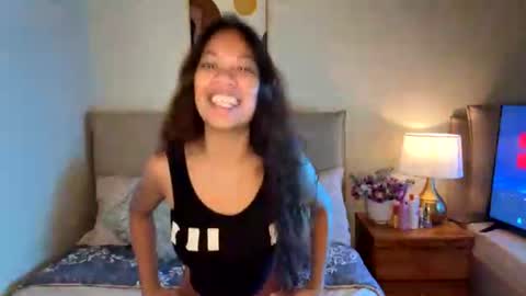 Snapshot of aristruths chatting on June 15, 2:25 am Ari online show from June 15, 2:25 am
