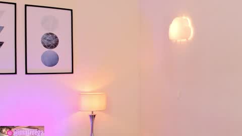 Snapshot of arivega chatting on January 15, 5:49 pm Nice to meet you thumb up me please its important I LOOK MY BIO DOWN online show from January 15, 5:49 pm