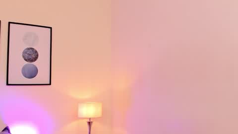 Snapshot of arivega chatting on February 5, 5:34 am Nice to meet you thumb up me please its important I LOOK MY BIO DOWN online show from February 5, 5:34 am