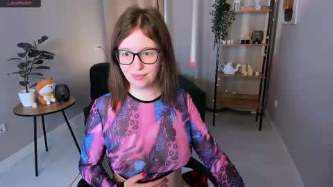 Snapshot of arizzzona_baby chatting on November 6, 6:14 am Arizona online show from November 6, 6:14 am