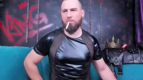 Armando online show from December 2, 5:35 am