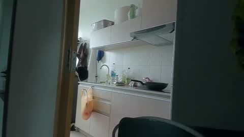 ARNI STRONG online show from December 5, 3:48 am