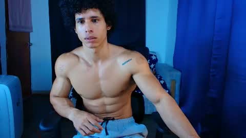 Snapshot of arnold_black69 chatting on July 10, 11:35 am arnold black online show from July 10, 11:35 am