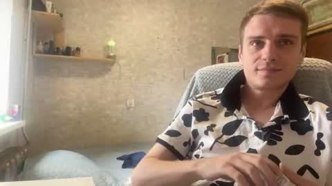 Snapshot of arnolngang chatting on June 30, 12:50 pm arnolngang online show from June 30, 12:50 pm