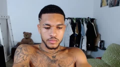 aron_7 online show from December 30, 7:04 am