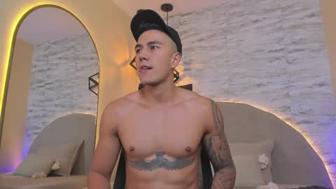 ARON BOLT online show from February 1, 12:15 pm