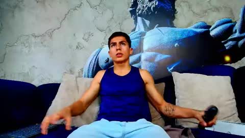 aron_pulse online show from April 18, 2:32 pm