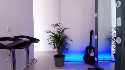 Snapshot of aron_santoro1 chatting on October 30, 12:39 pm Aron Santoro online show from October 30, 12:39 pm