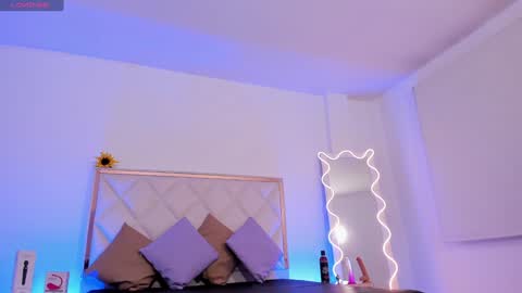 Snapshot of aron_tay chatting on January 11, 3:34 am  your aron  online show from January 11, 3:34 am