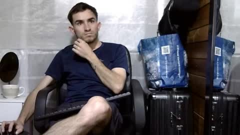 Aron G Franco online show from November 6, 5:03 pm