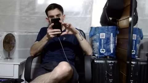 Aron G Franco online show from November 12, 3:56 pm