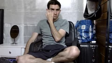 Aron G Franco online show from December 5, 4:03 pm