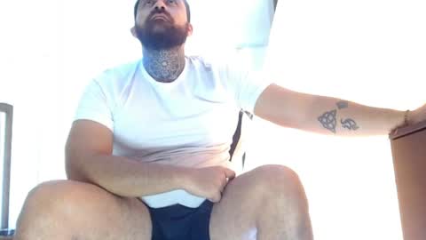 aronmiller online show from April 3, 6:50 pm