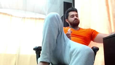 aronmiller online show from April 19, 11:20 am