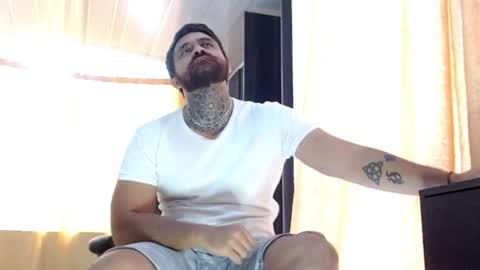 aronmiller online show from April 26, 2:15 pm