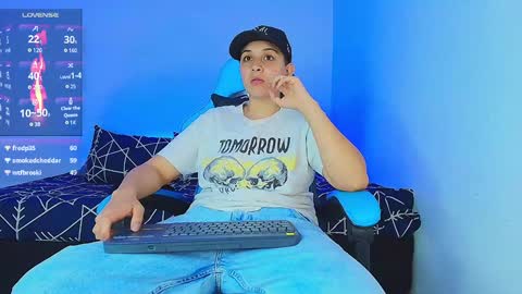 Snapshot of arontroy_wi chatting on January 10, 1:10 am noah and ivy online show from January 10, 1:10 am