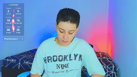 Snapshot of arontroy_wi chatting on February 4, 9:07 am noah and ivy online show from February 4, 9:07 am