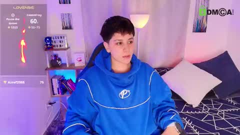 Snapshot of arontroy_wi chatting on November 18, 10:09 am noah and ivy online show from November 18, 10:09 am