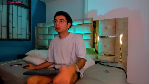 Aron  online show from September 24, 4:27 am