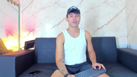 Snapshot of aroon_sexx21 chatting on November 9, 12:14 pm Aroon online show from November 9, 12:14 pm