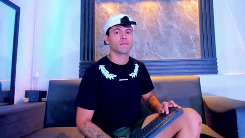 Snapshot of aroon_sexx21 chatting on November 13, 11:42 am Aroon online show from November 13, 11:42 am