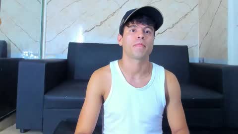 Snapshot of aroon_sexx21 chatting on December 16, 8:58 pm Aroon online show from December 16, 8:58 pm