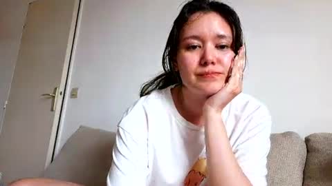 Snapshot of arrosemoi chatting on April 28, 7:46 am arrosemoi online show from April 28, 7:46 am
