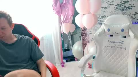 art_cam_ online show from April 16, 7:53 am